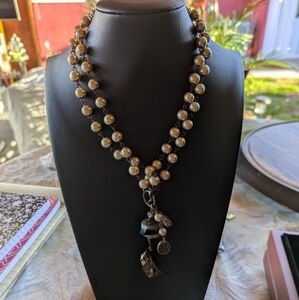 Absolutely gorgeous Vintage Pearls Necklace, detachable Natural Stone Pendant